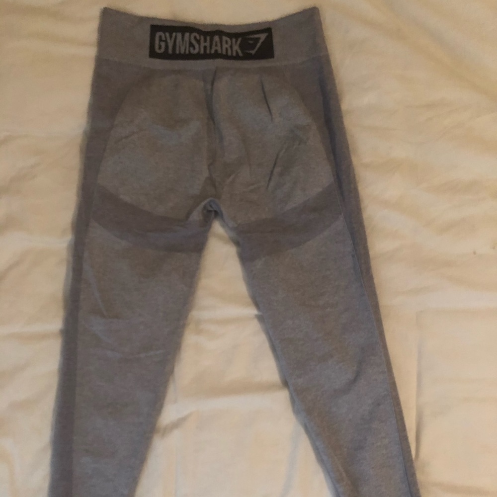 Gym shark leggings size: xl